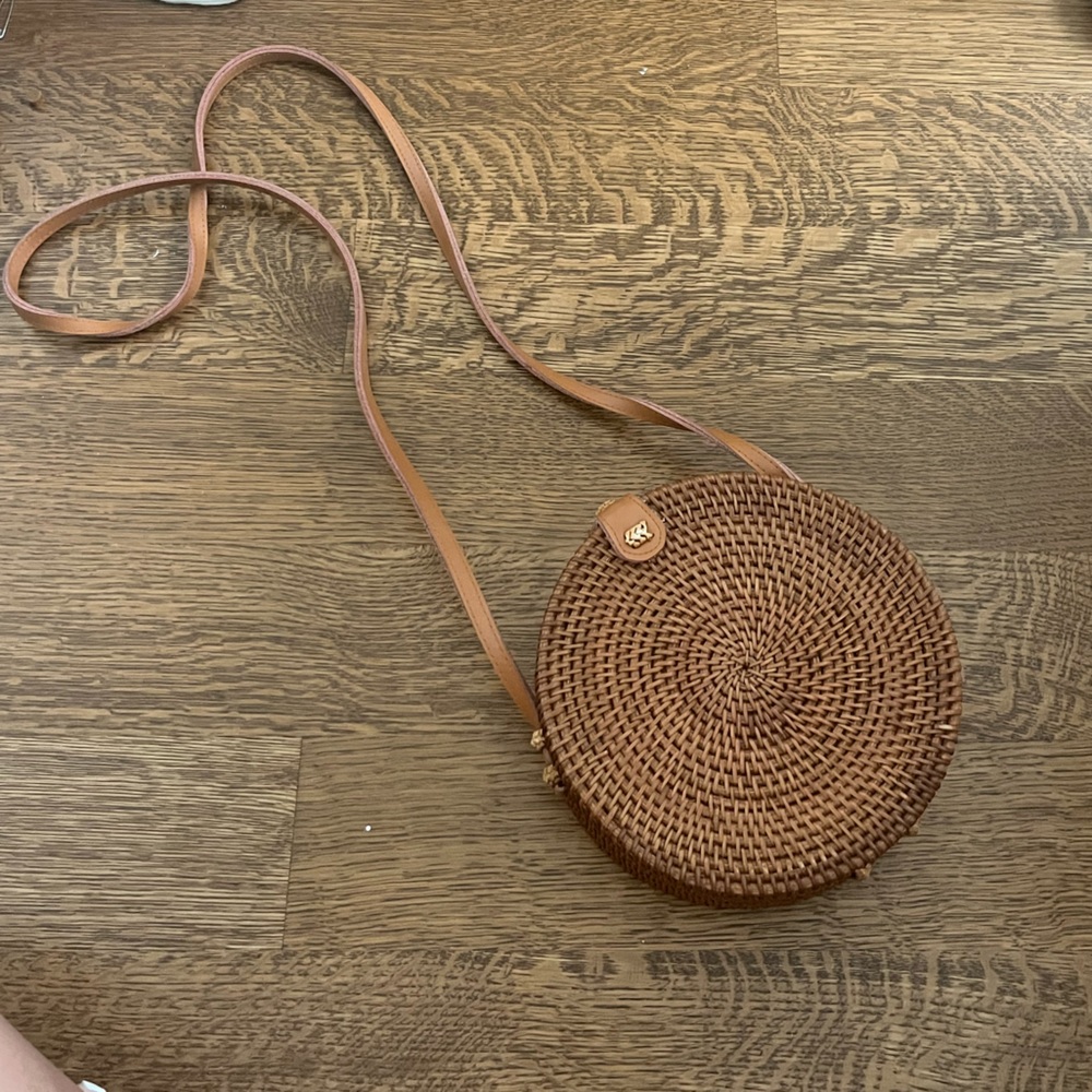 Wicker bag from Urban Outfitters circle shoulder purse brown crochet wicker